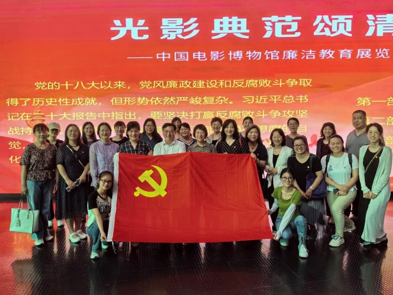 6415bdd628734aaeb02f3ece0ab54f43.jpg 6415bdd628734aaeb02f3ece0ab54f43.jpg