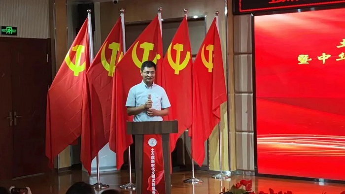 a0c758e0b6f44b25b16f3e4feb9dbdd8.jpg 2.jpg