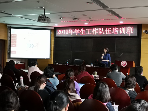 1bc4bcfaddc54e15a2e67e5b090c1a56.jpg 梁伟1_副本.jpg